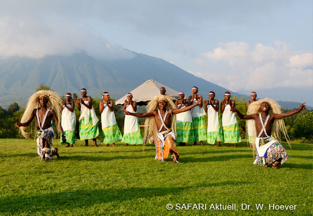 Ruanda Aufführung traditioneller Tänzer